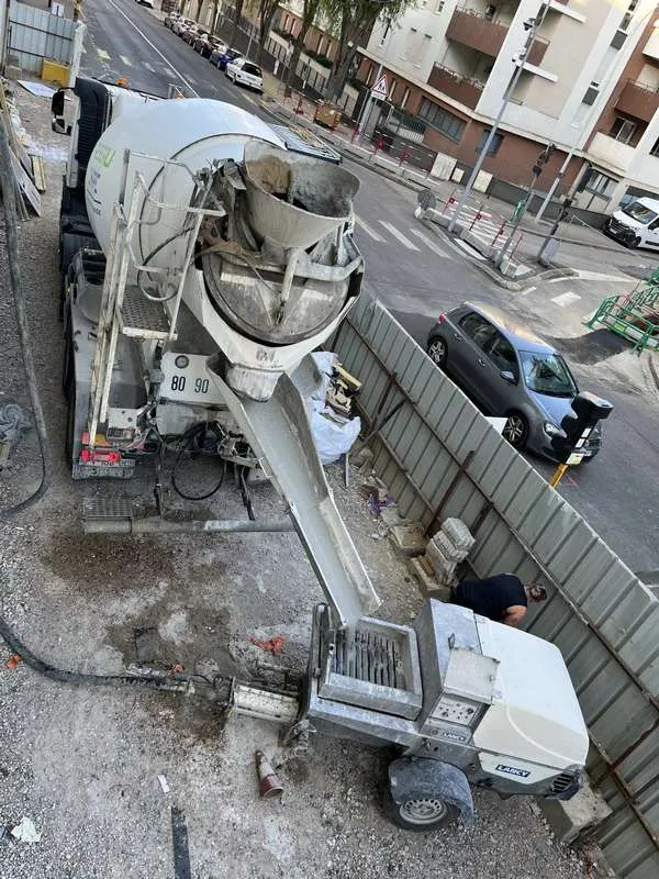 Pose de chape liquide, Villefranche-sur-Saône, TECH'SOLS – Les Chapes Beaujolaises