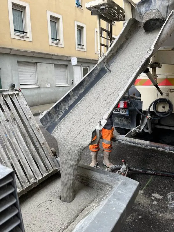 Pose de chape liquide, Villefranche-sur-Saône, TECH'SOLS – Les Chapes Beaujolaises