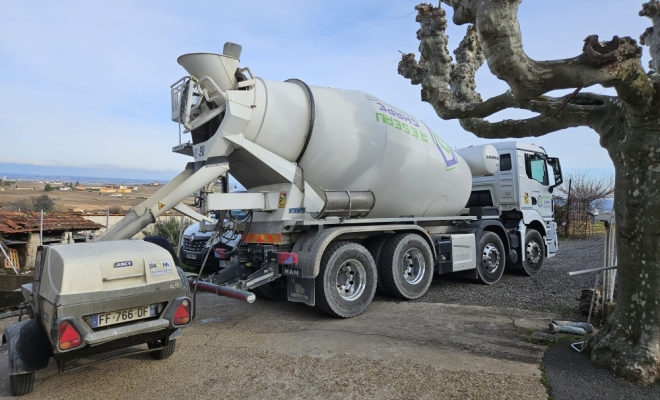 Réalisation d'une isolation thermique et d'une chape ciment à Saint Etienne La Varenne (69)