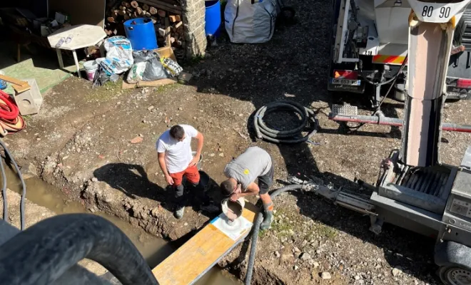 Application d'une chape liquide pour la rénovation d'un habitation à Odenas dans le Rhône, Villefranche-sur-Saône, TECH'SOLS – Les Chapes Beaujolaises